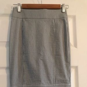 bebe midi Pencil Skirt Size: 0